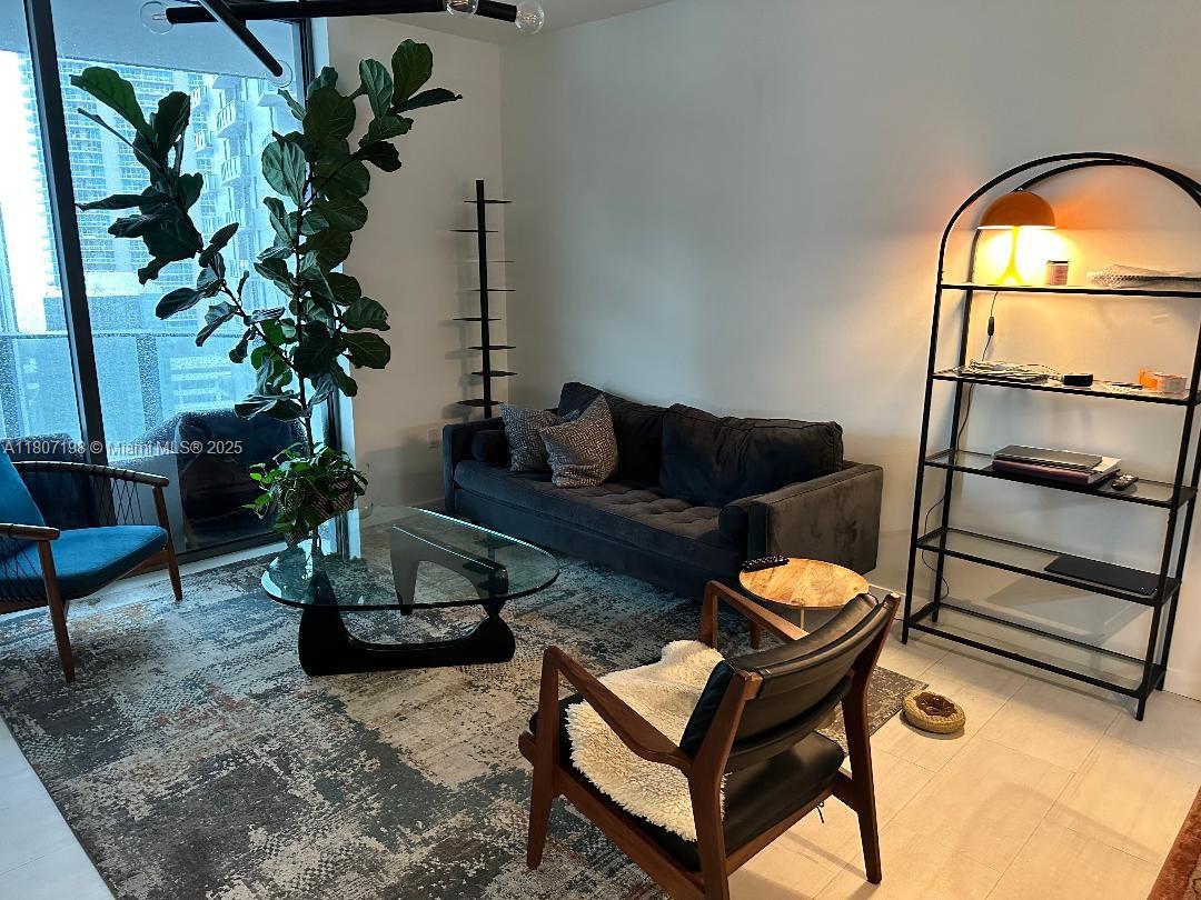 BRICKELL FLATIRON - Residential