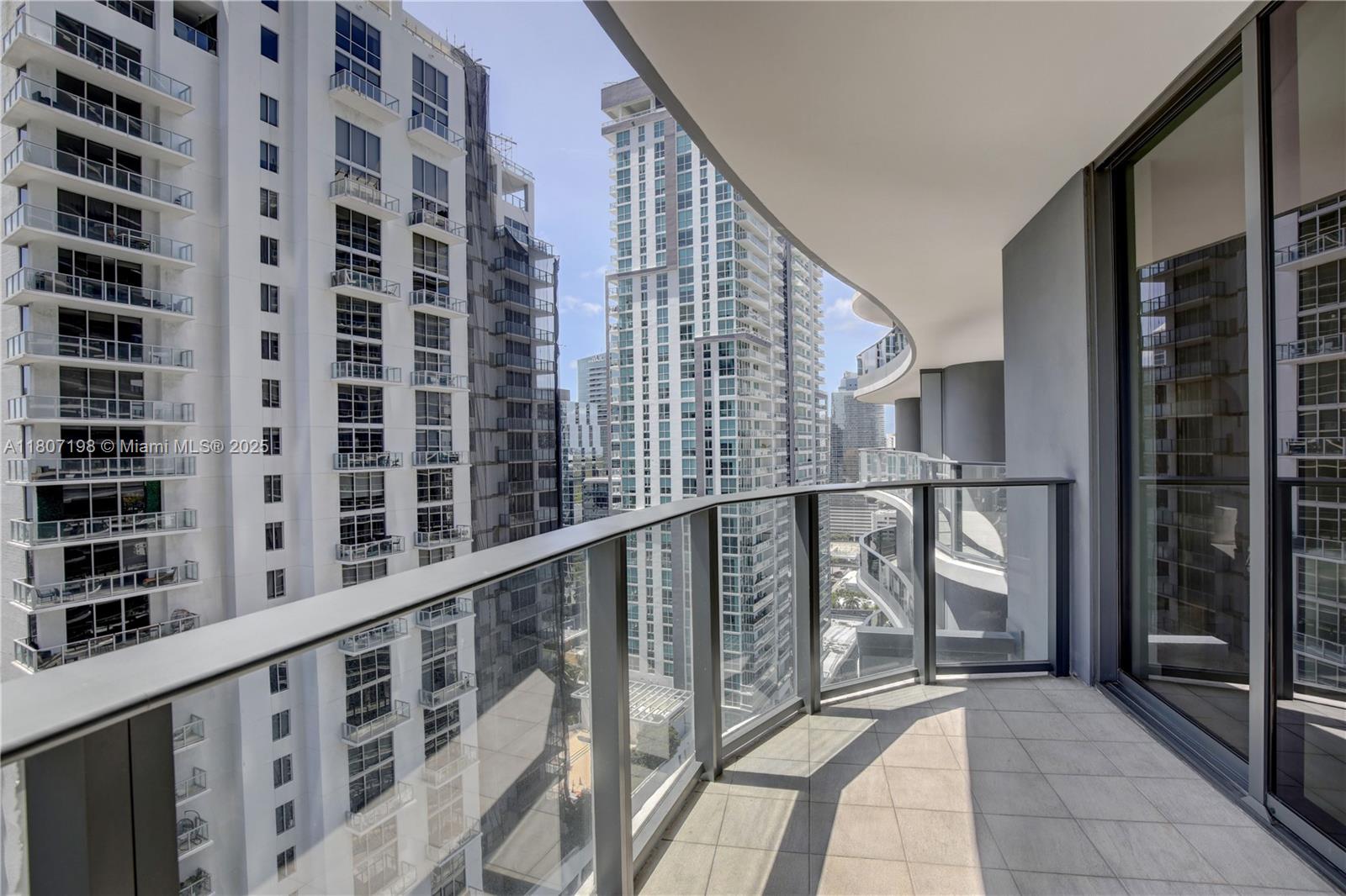 BRICKELL FLATIRON - Residential