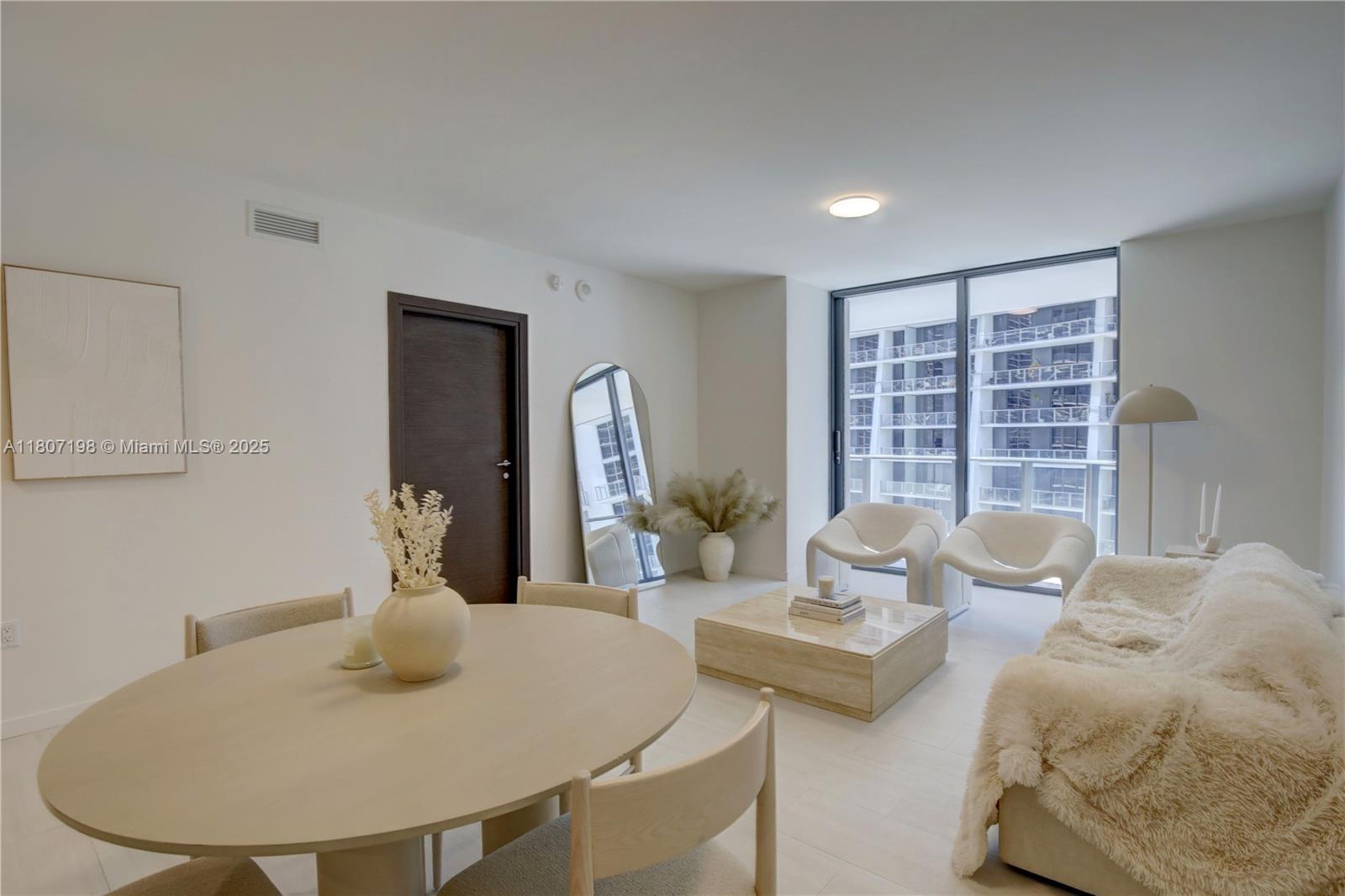 BRICKELL FLATIRON - Residential