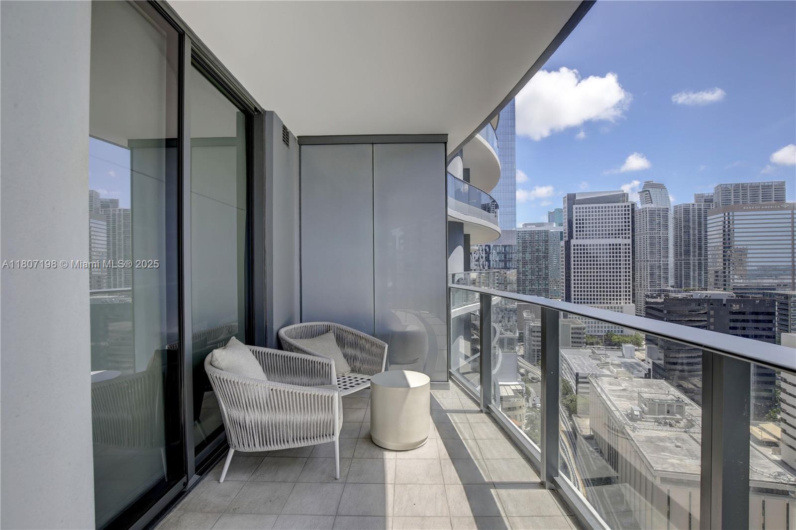 BRICKELL FLATIRON - Residential