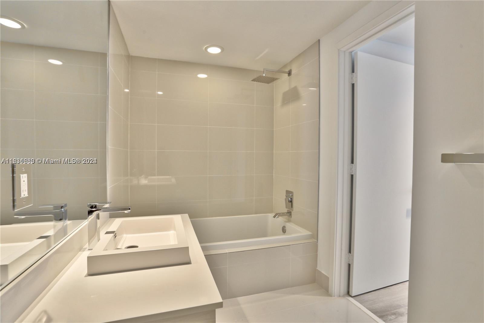 BRICKELL HEIGHTS WEST CON - Residential Lease