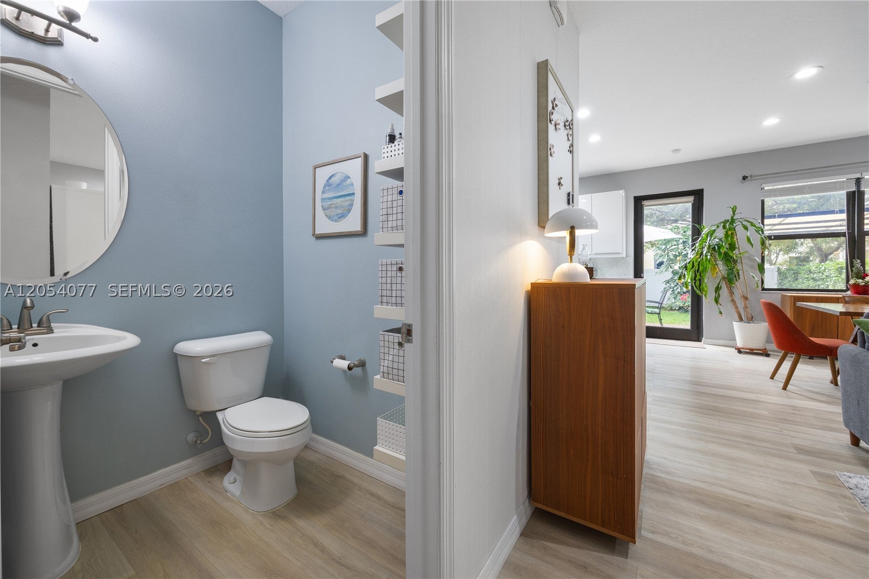 658 NE 193rd Ter