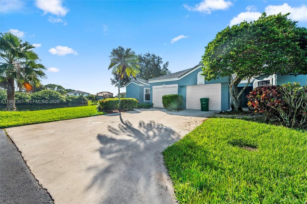 Photo of 8220 Waterford Ln, Tamarac, FL 33321 (MLS # A11981367)