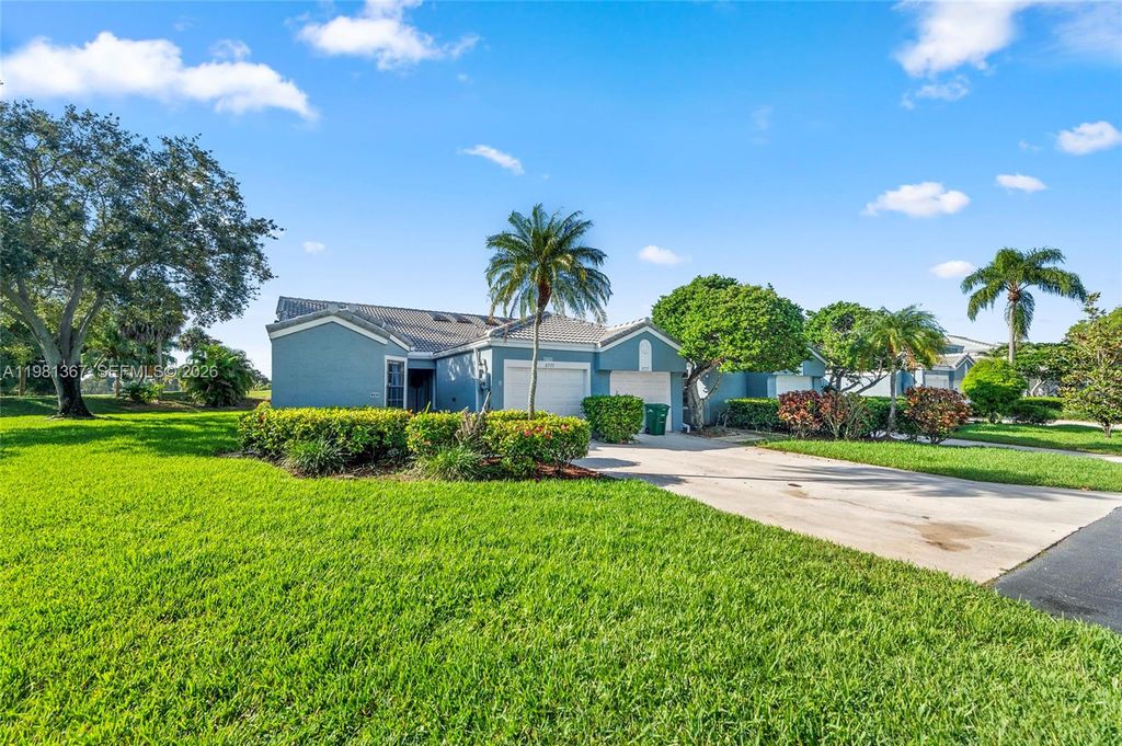 Photo of 8220 Waterford Ln, Tamarac, FL 33321 (MLS # A11981367)