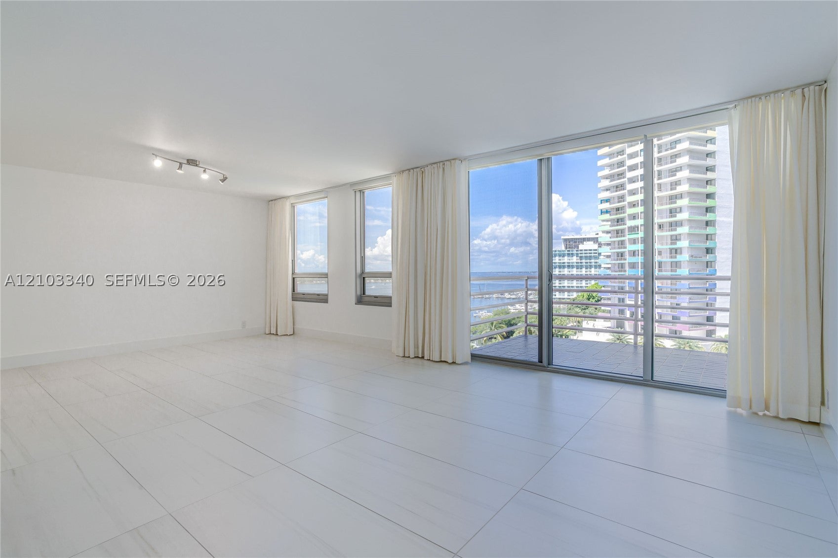 1541 Brickell Ave C1008