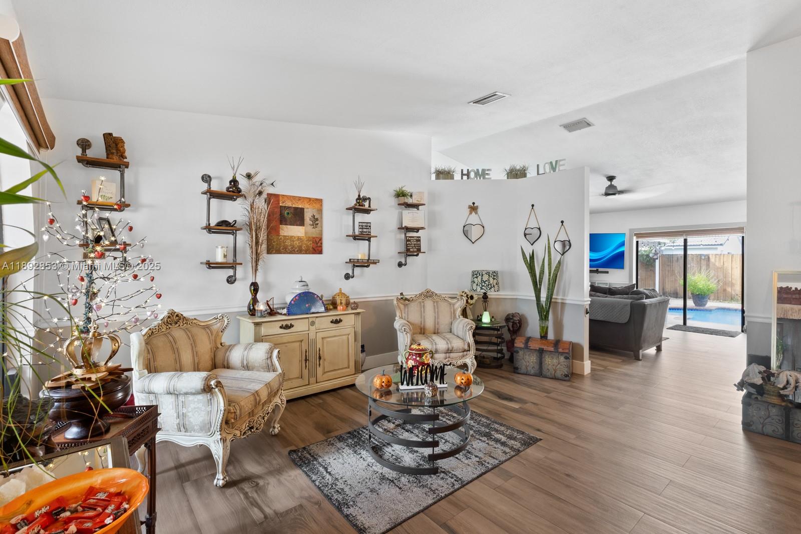 LUZ ESTELA SUB - Residential