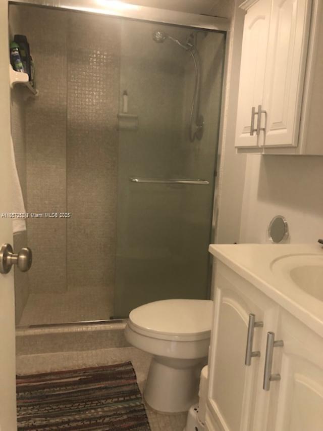 GABLESPLAZACONDO - Residential Lease