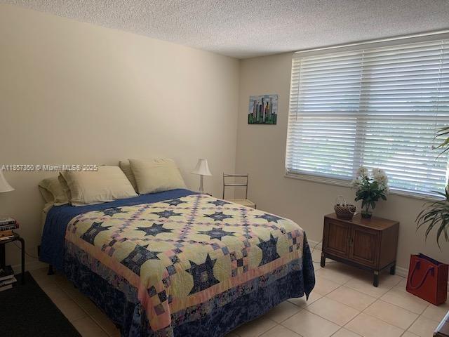 GABLESPLAZACONDO - Residential Lease