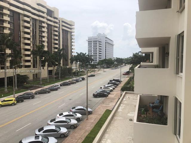 GABLESPLAZACONDO - Residential Lease