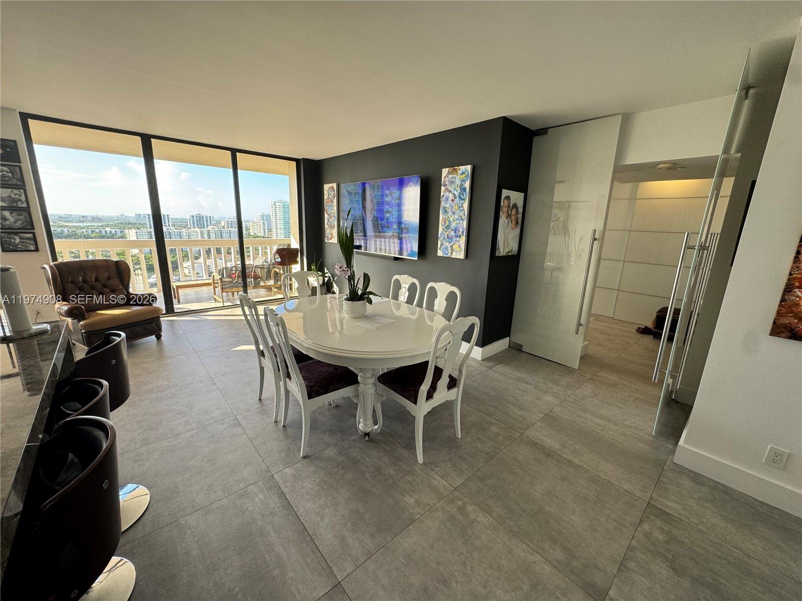 TURNBERRY TOWERS CONDO - Residential