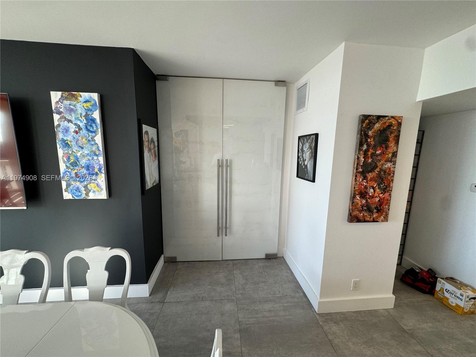 TURNBERRY TOWERS CONDO - Residential