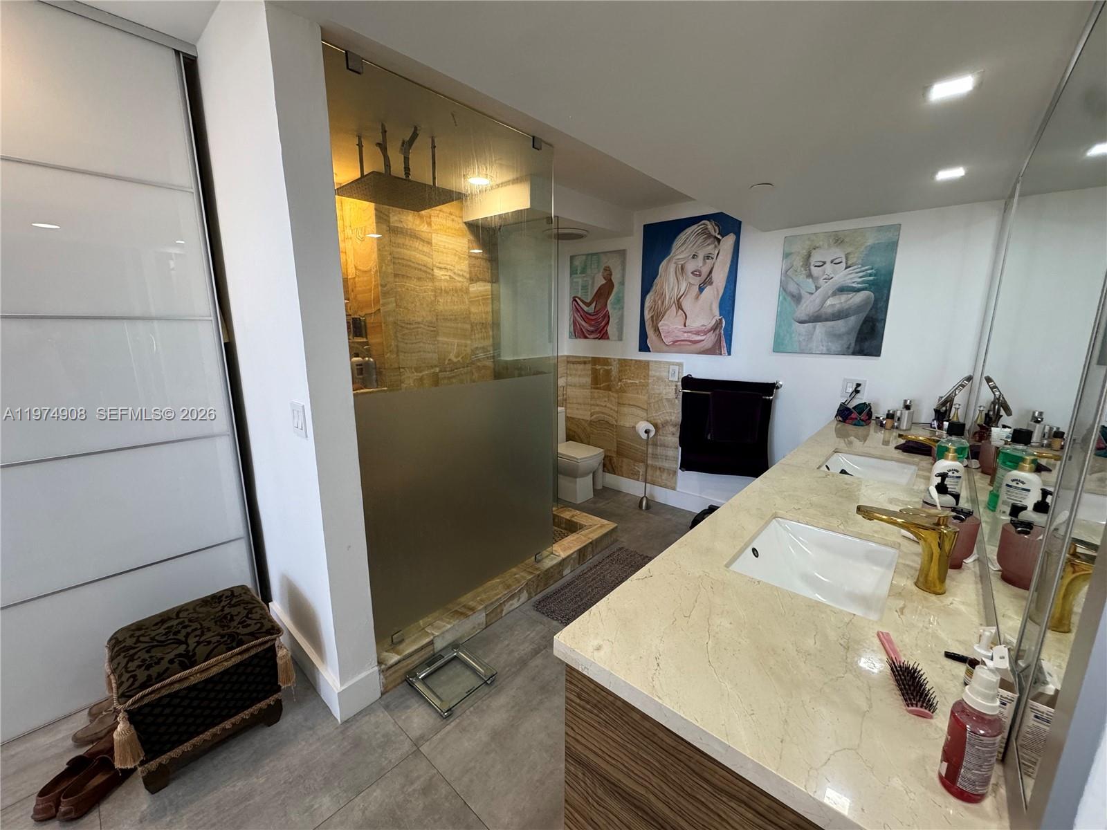 TURNBERRY TOWERS CONDO - Residential