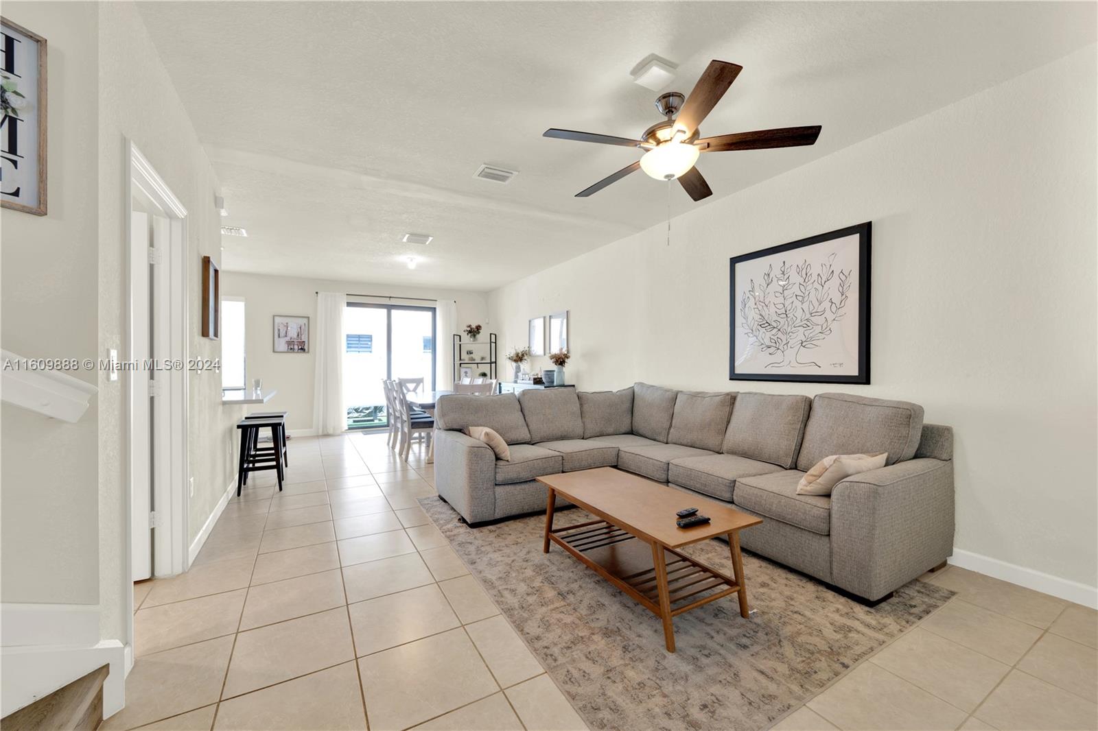 AQUABELLA NORTH REPLAT - Residential