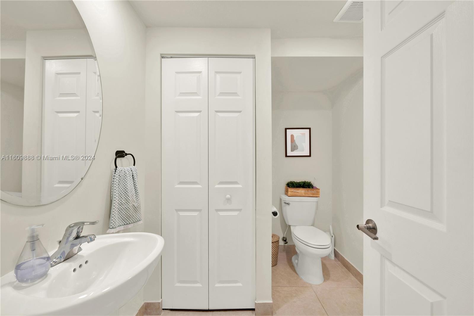AQUABELLA NORTH REPLAT - Residential