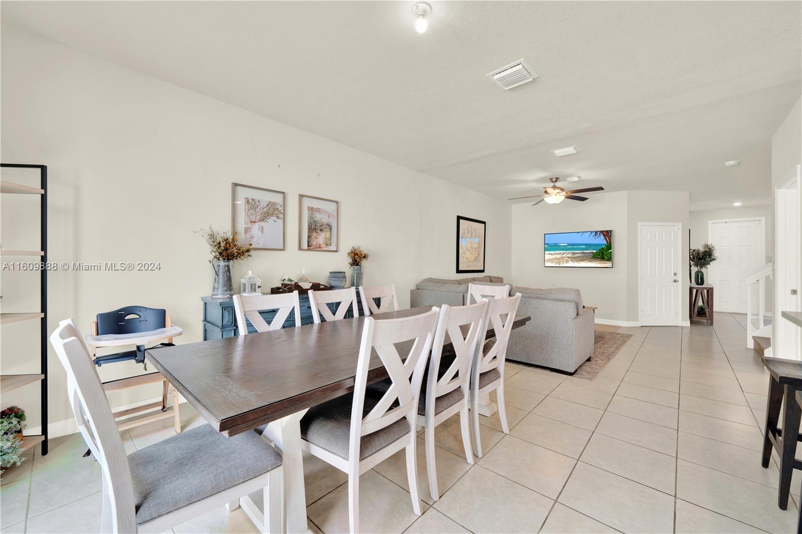 AQUABELLA NORTH REPLAT - Residential