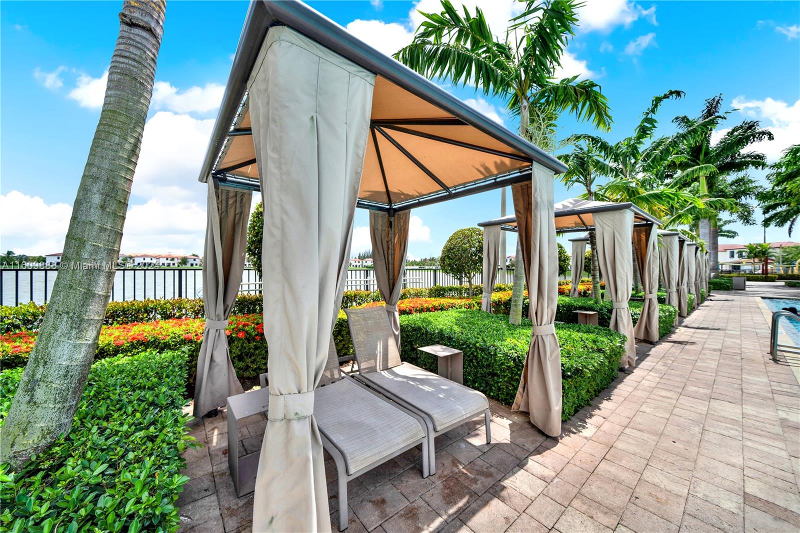AQUABELLA NORTH REPLAT - Residential