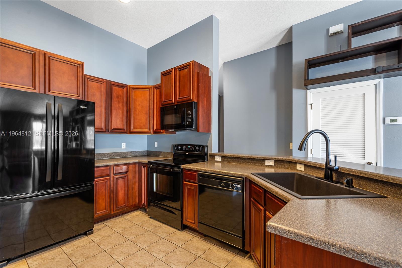 90Q | EAGLE PALM PHASE 1 - Residential Lease
