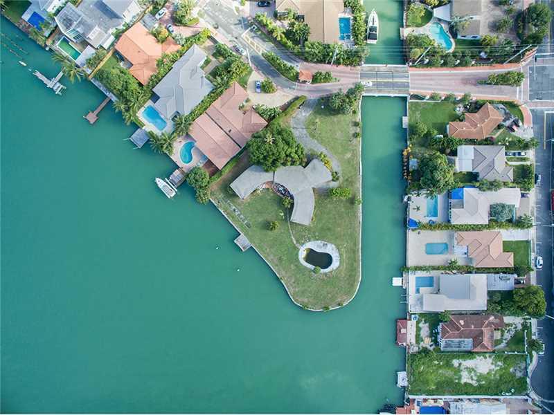 BISCAYNE POINT PB 14-35 - Residential