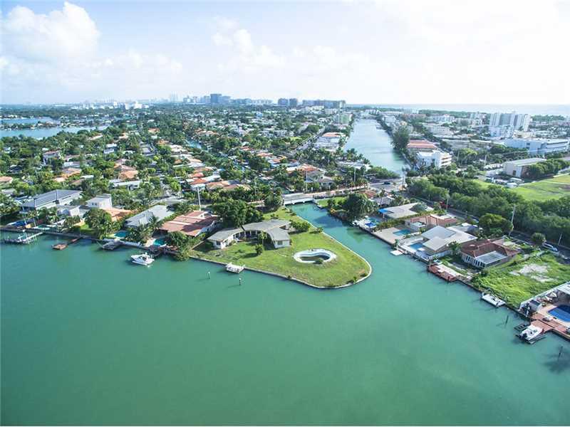 BISCAYNE POINT PB 14-35 - Residential