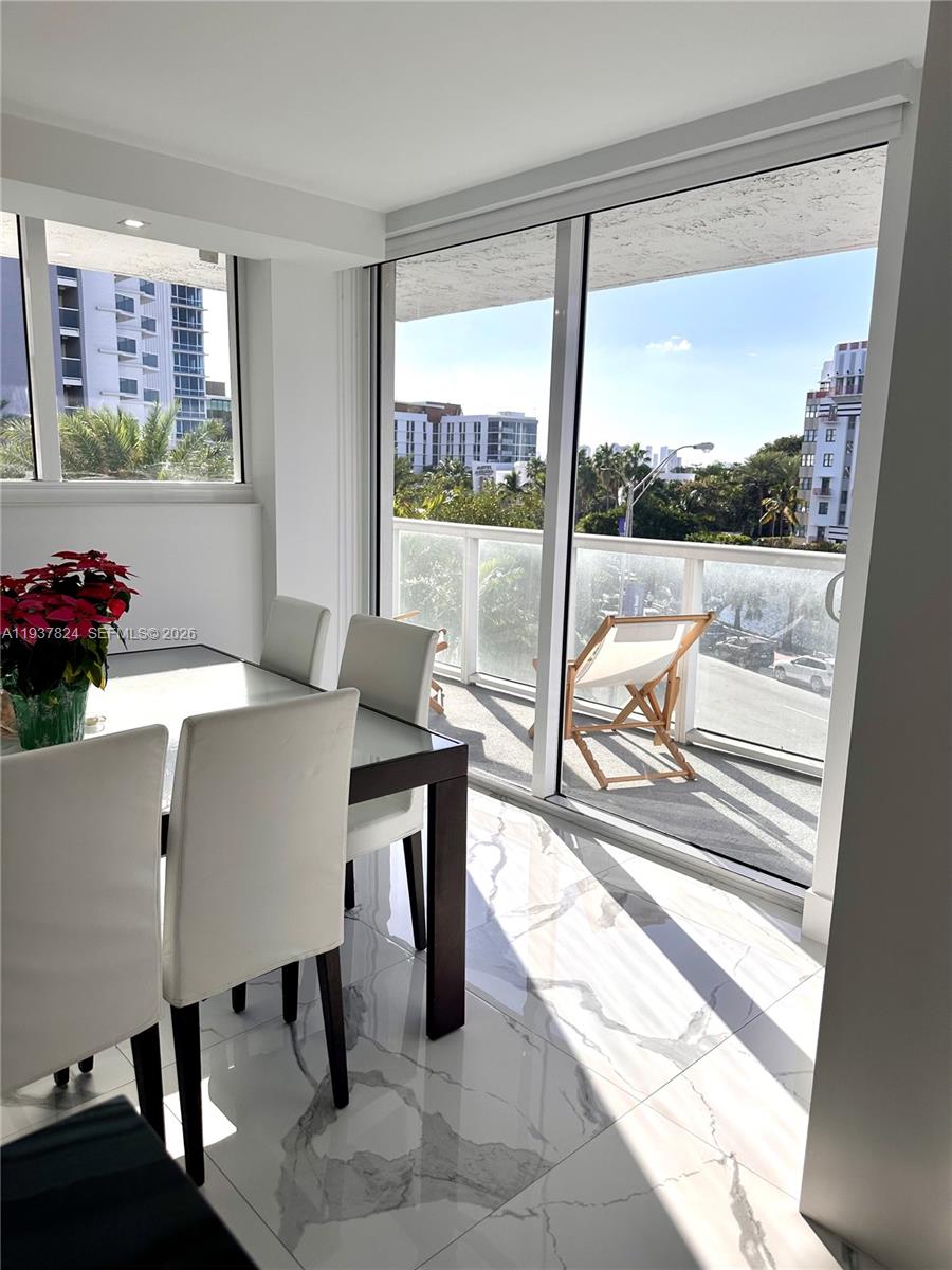 2457 Collins Ave 408