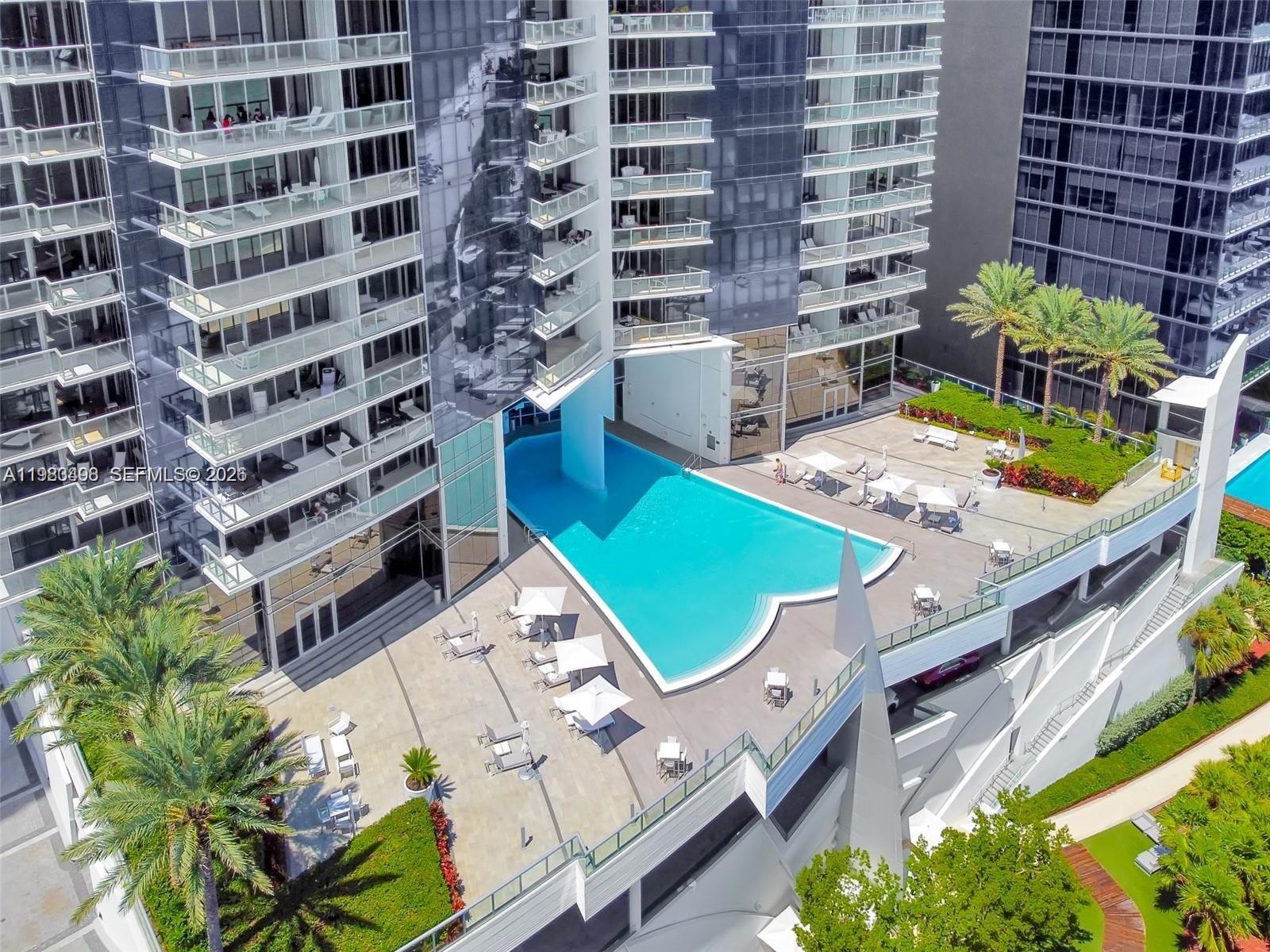 17121 Collins Ave 1803