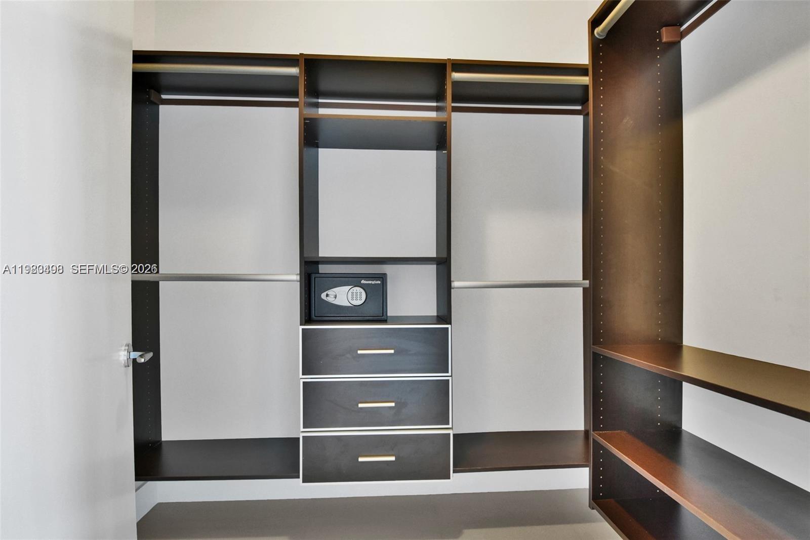 JADE OCEAN CONDO - Residential Lease