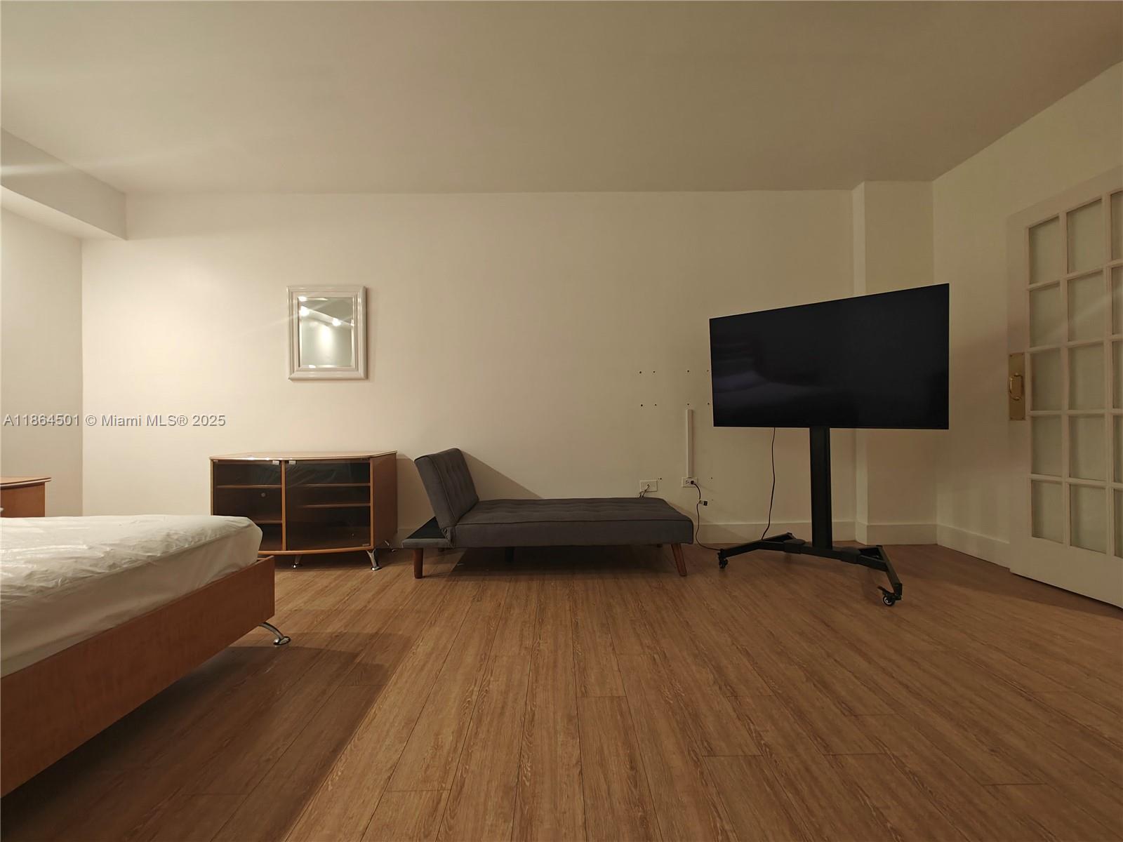 FOUR AMBASSADORS CONDO PH - Residential