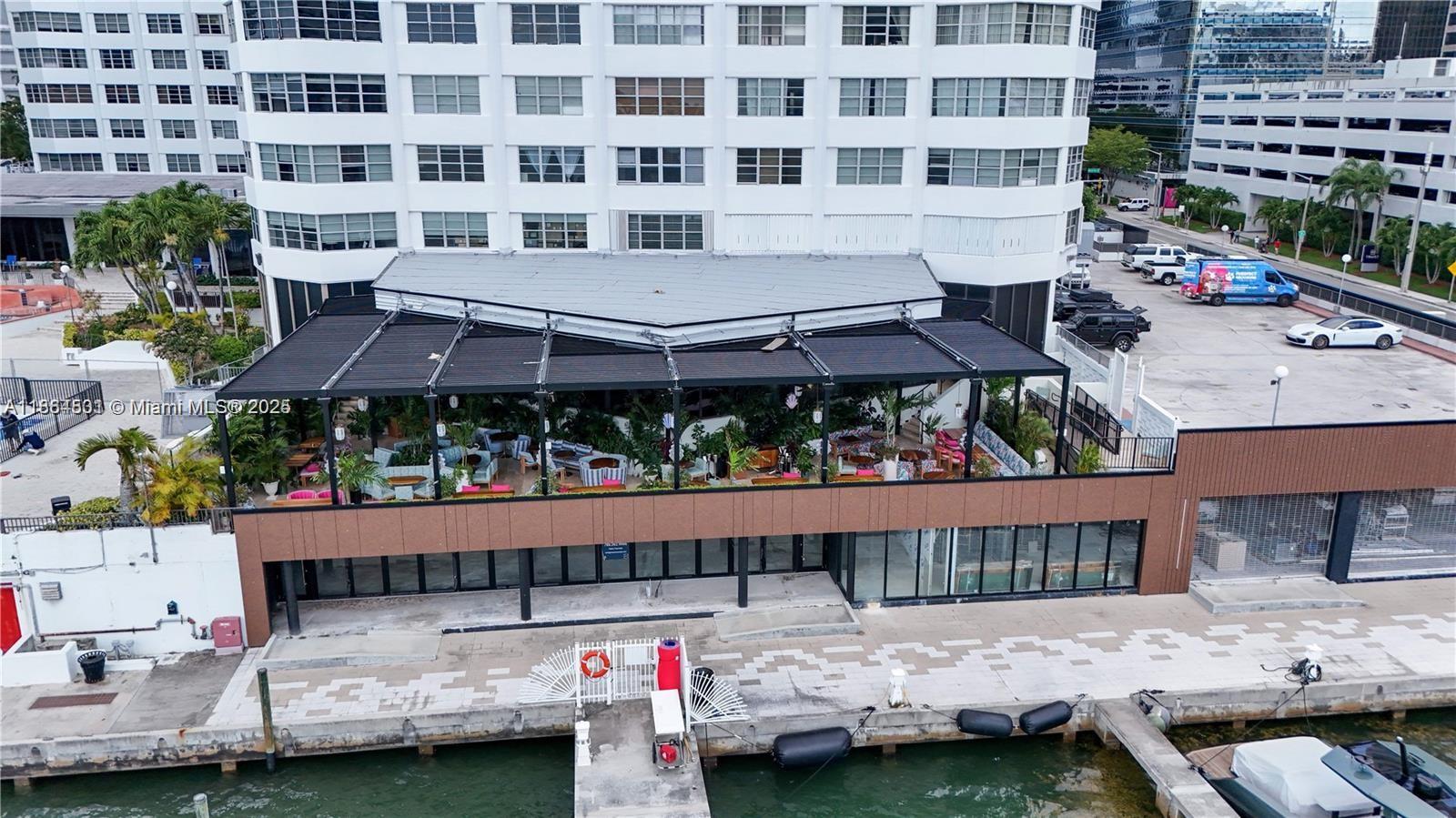 999 Brickell Bay Dr 303