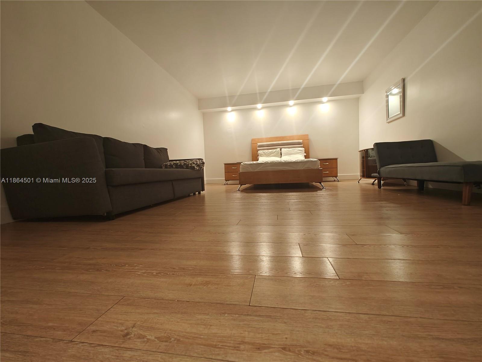 FOUR AMBASSADORS CONDO PH - Residential