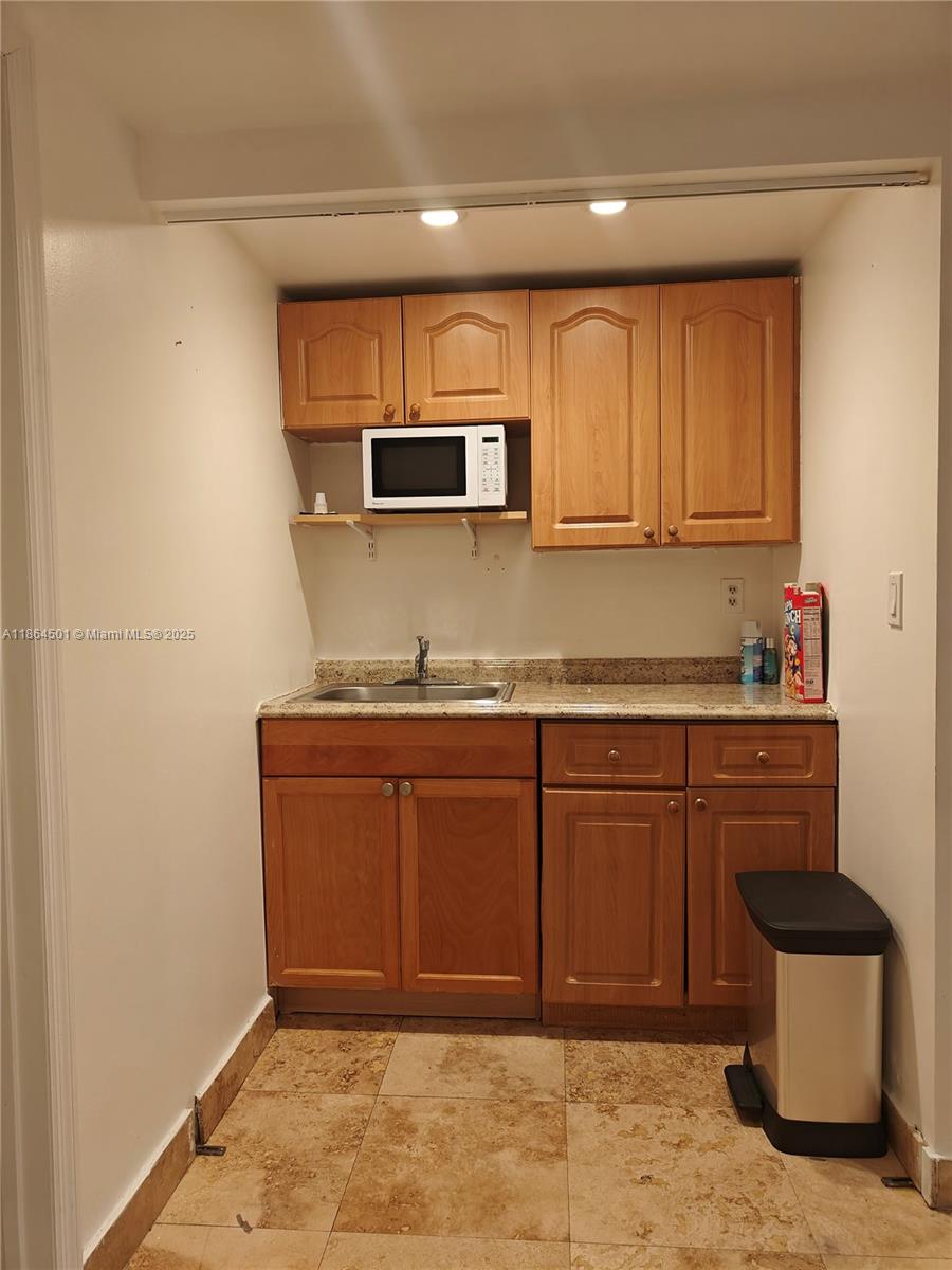 FOUR AMBASSADORS CONDO PH - Residential