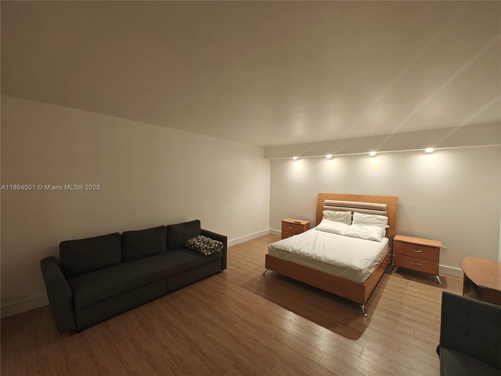 FOUR AMBASSADORS CONDO PH - Residential