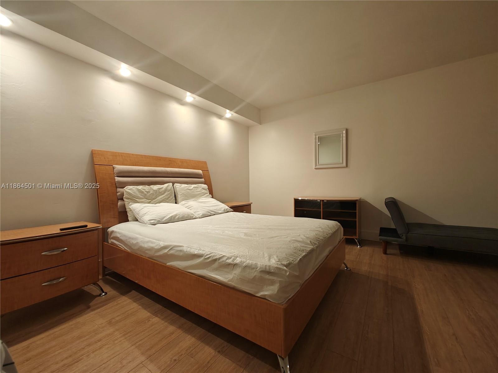 FOUR AMBASSADORS CONDO PH - Residential