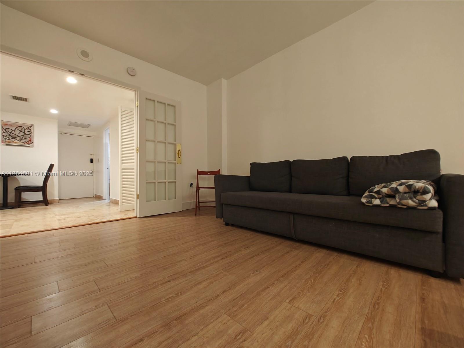 FOUR AMBASSADORS CONDO PH - Residential