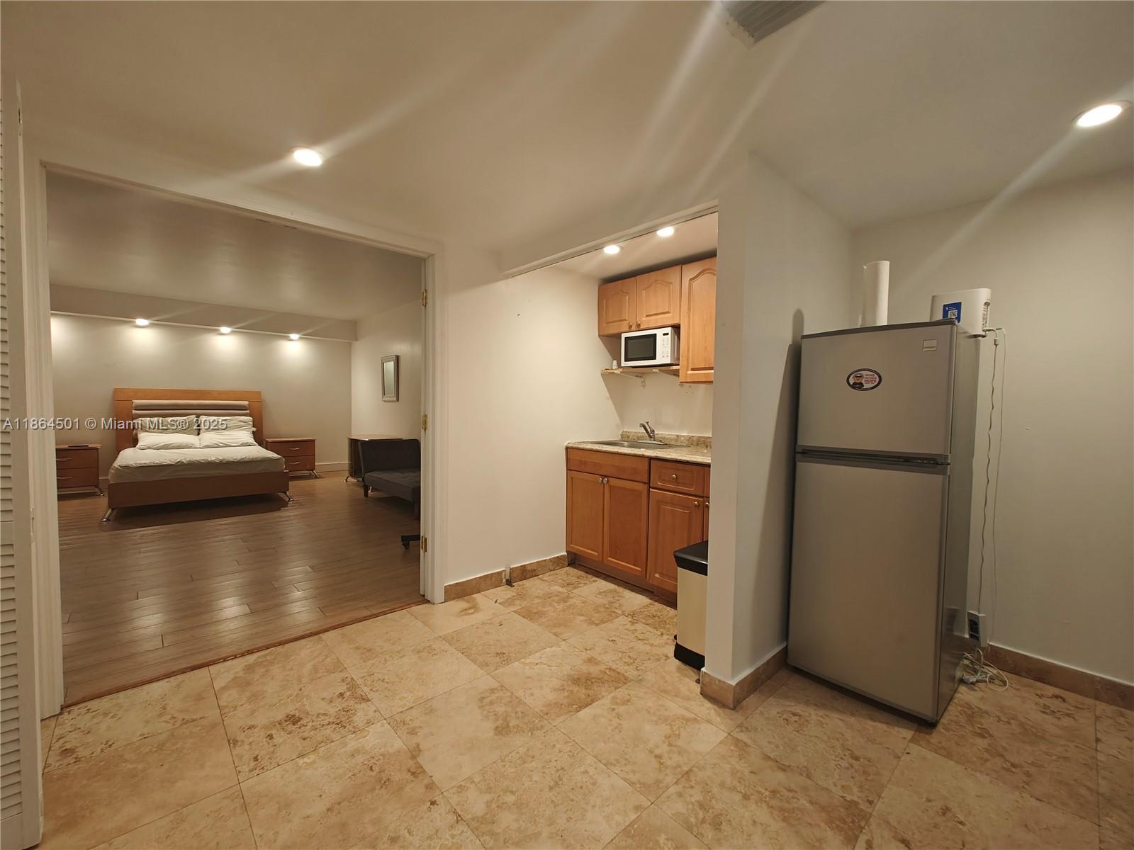 FOUR AMBASSADORS CONDO PH - Residential