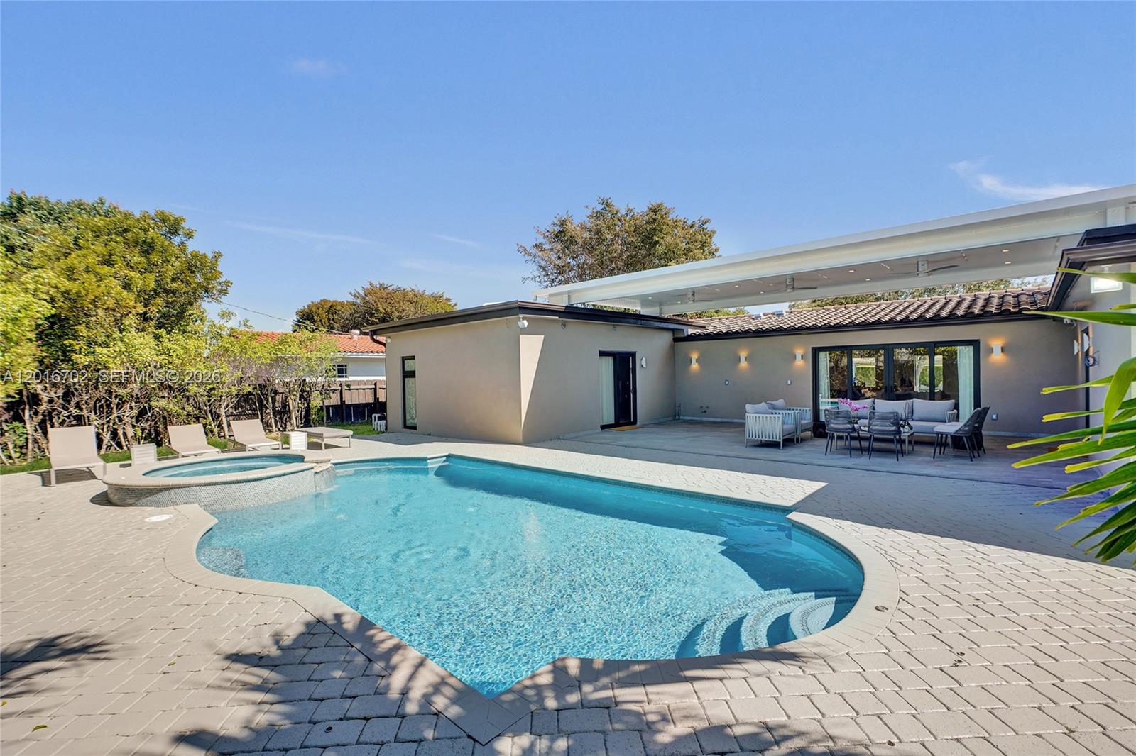 SKYKNOLL ESTATES REPLAT - Residential