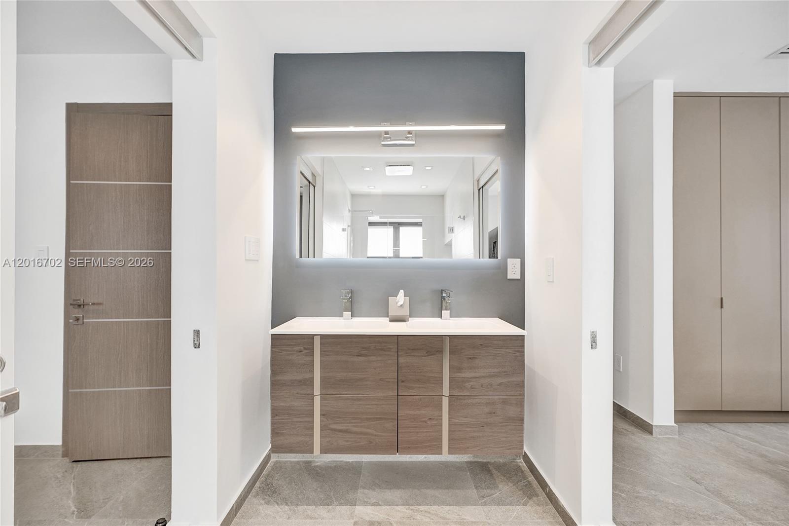 SKYKNOLL ESTATES REPLAT - Residential