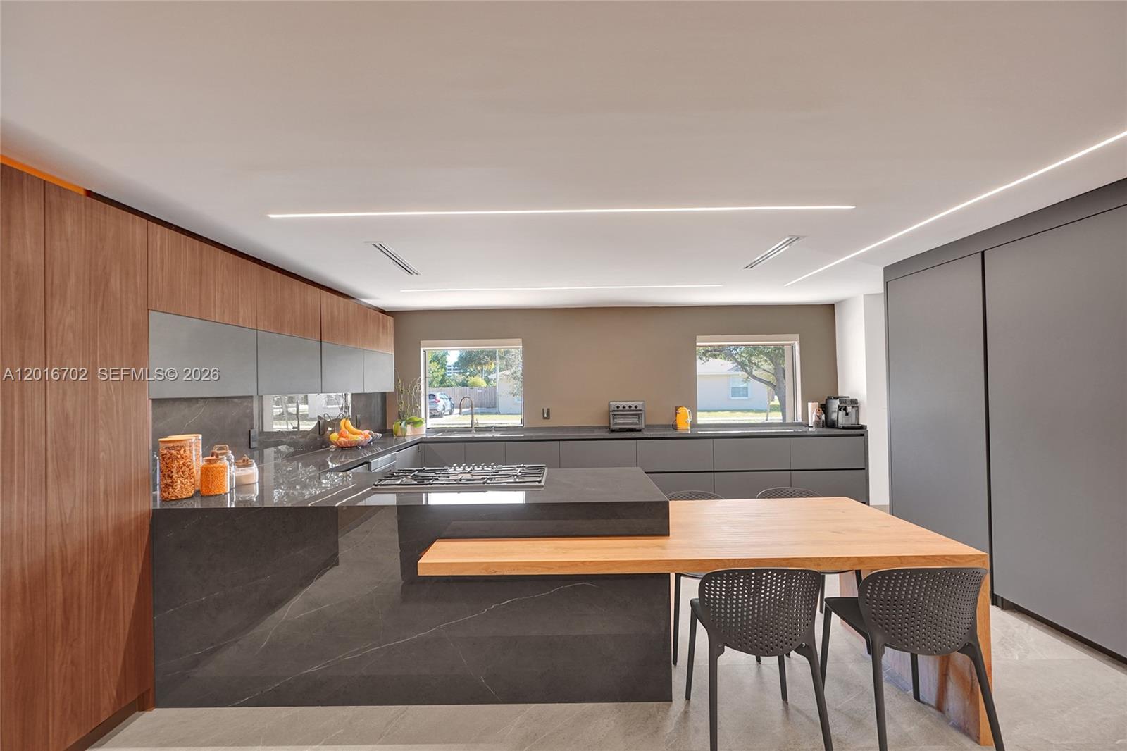SKYKNOLL ESTATES REPLAT - Residential