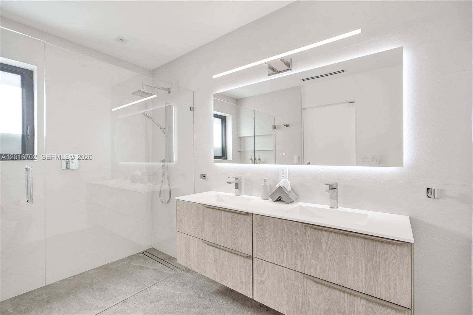 SKYKNOLL ESTATES REPLAT - Residential