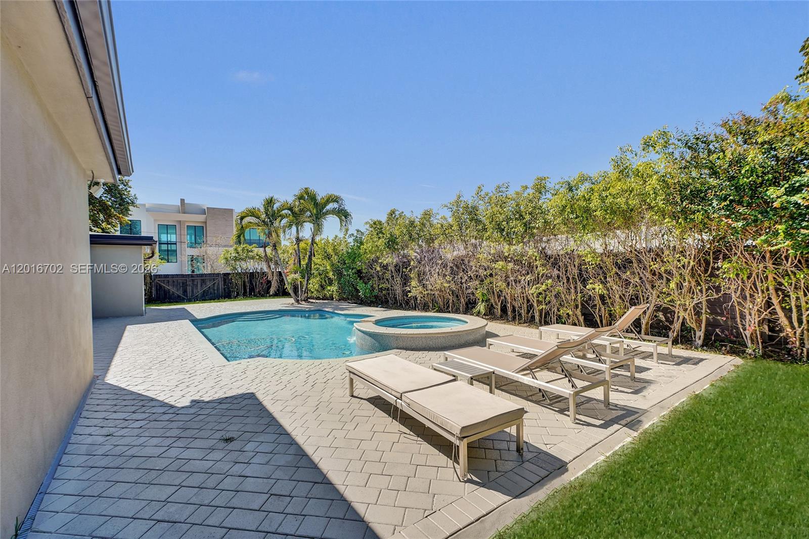 SKYKNOLL ESTATES REPLAT - Residential