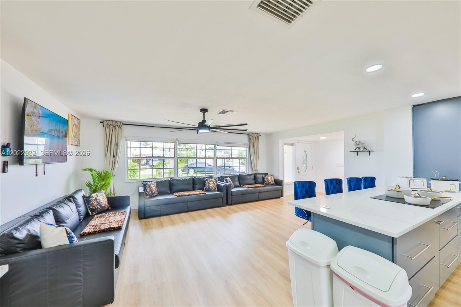 Yatch Club - Residential