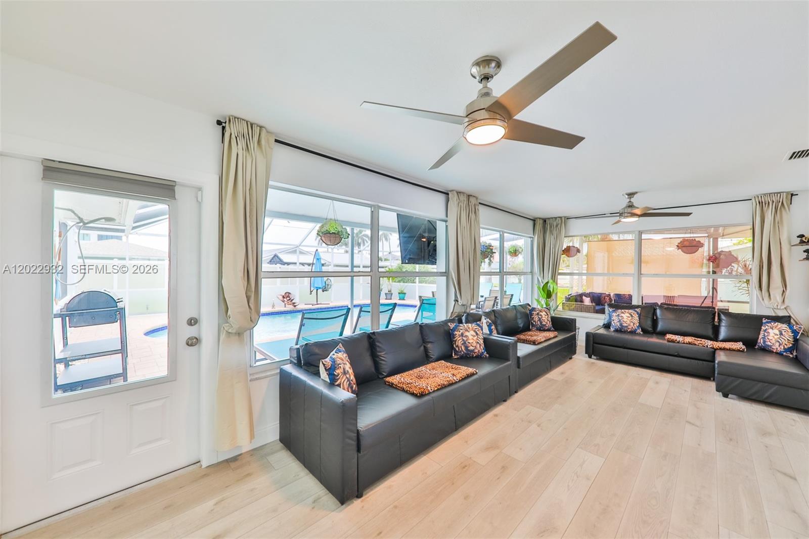Yatch Club - Residential