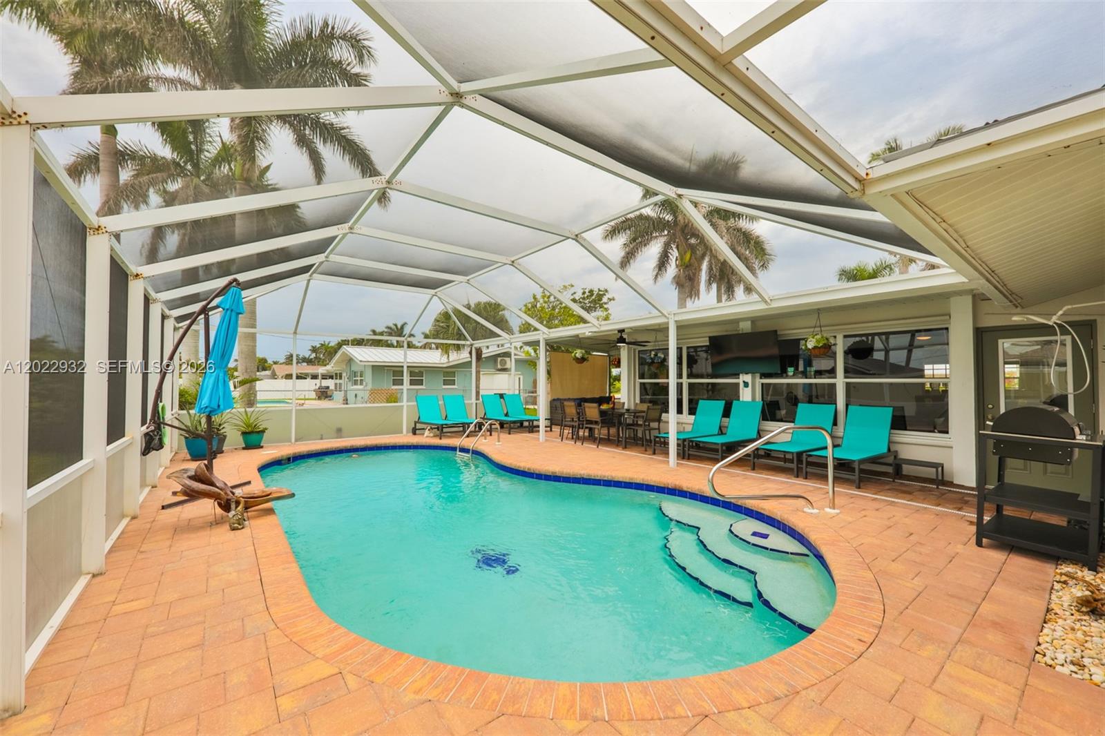 Yatch Club - Residential
