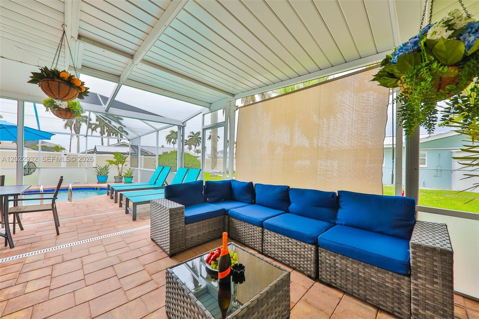 Yatch Club - Residential