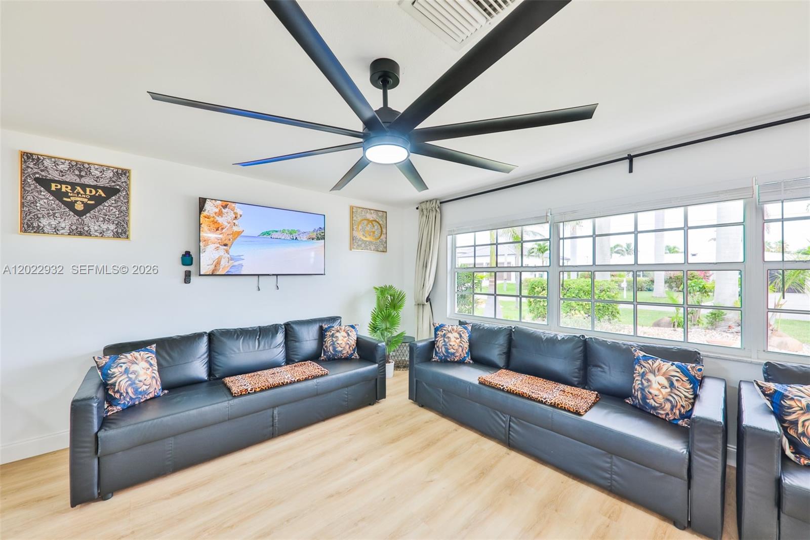 Yatch Club - Residential