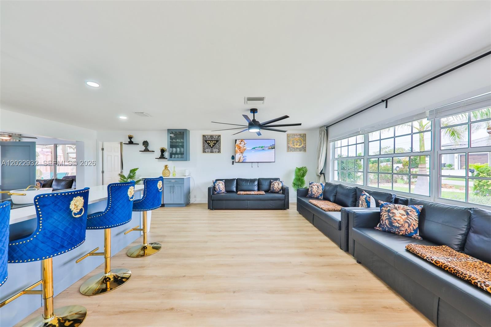 Yatch Club - Residential