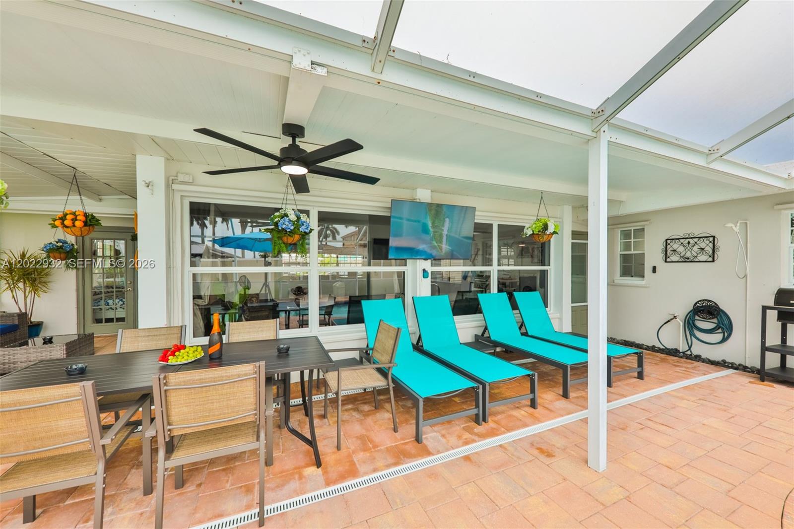 Yatch Club - Residential