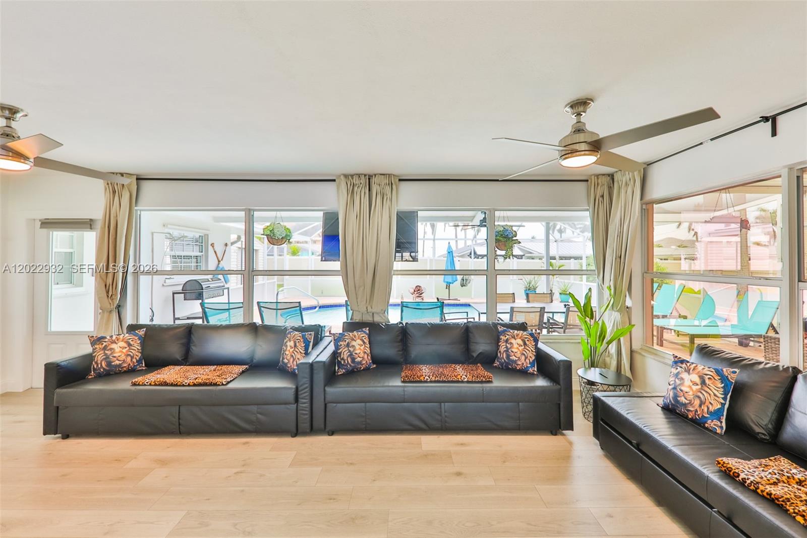 Yatch Club - Residential