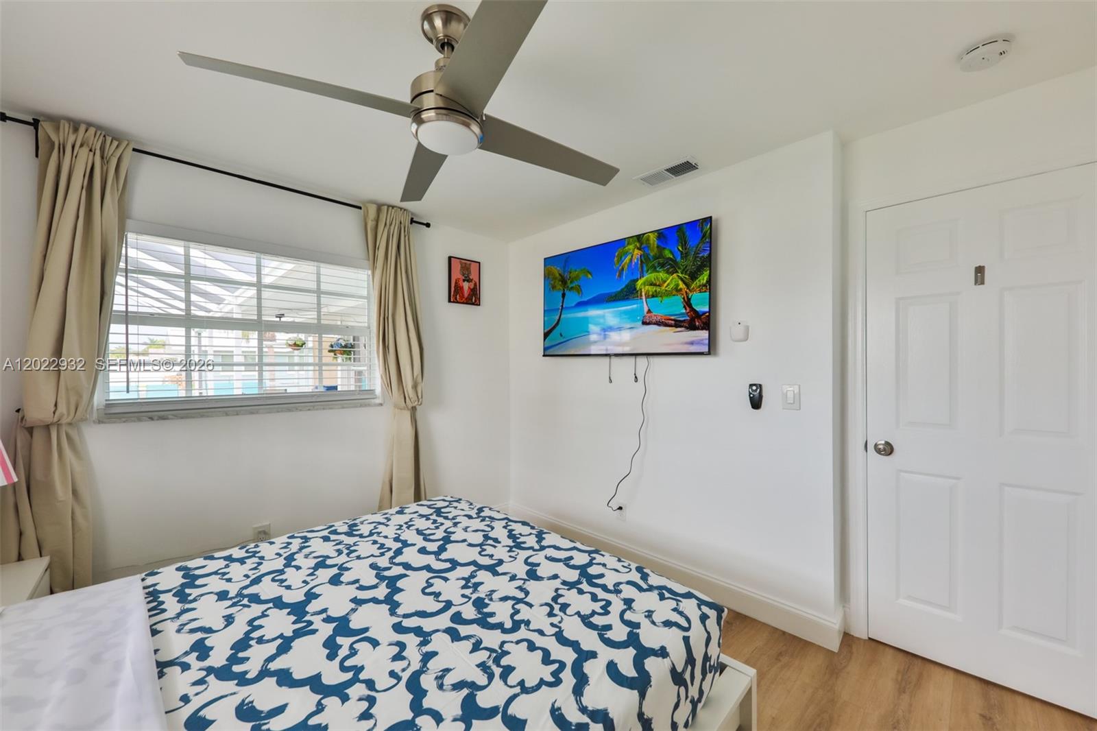 Yatch Club - Residential