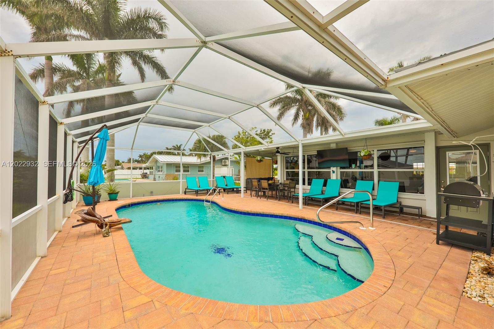 Yatch Club - Residential