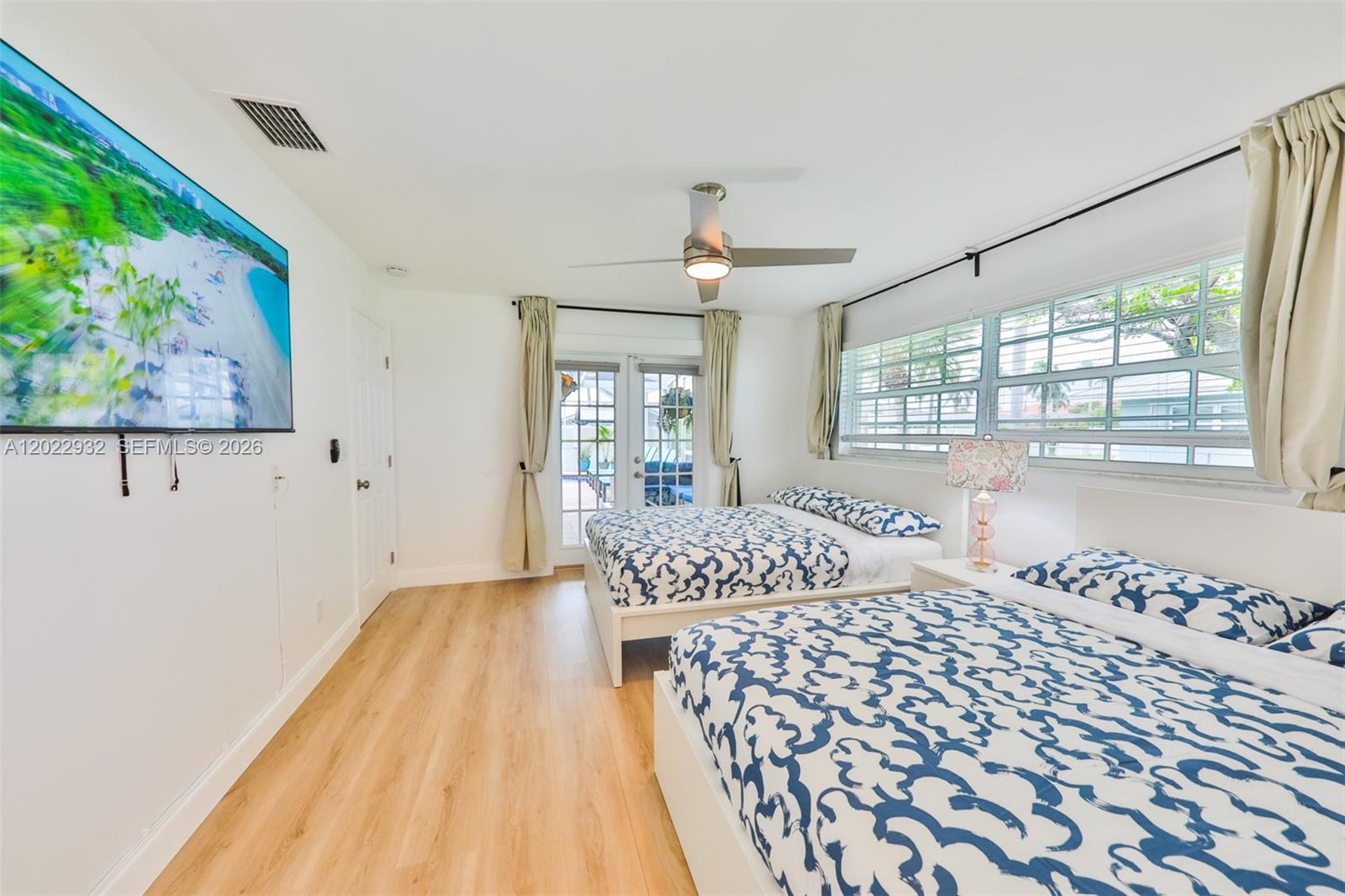 Yatch Club - Residential